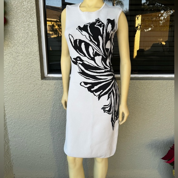 Calvin Klein Black Floral Sleeveless Sweater Dress - Picture 8 of 10